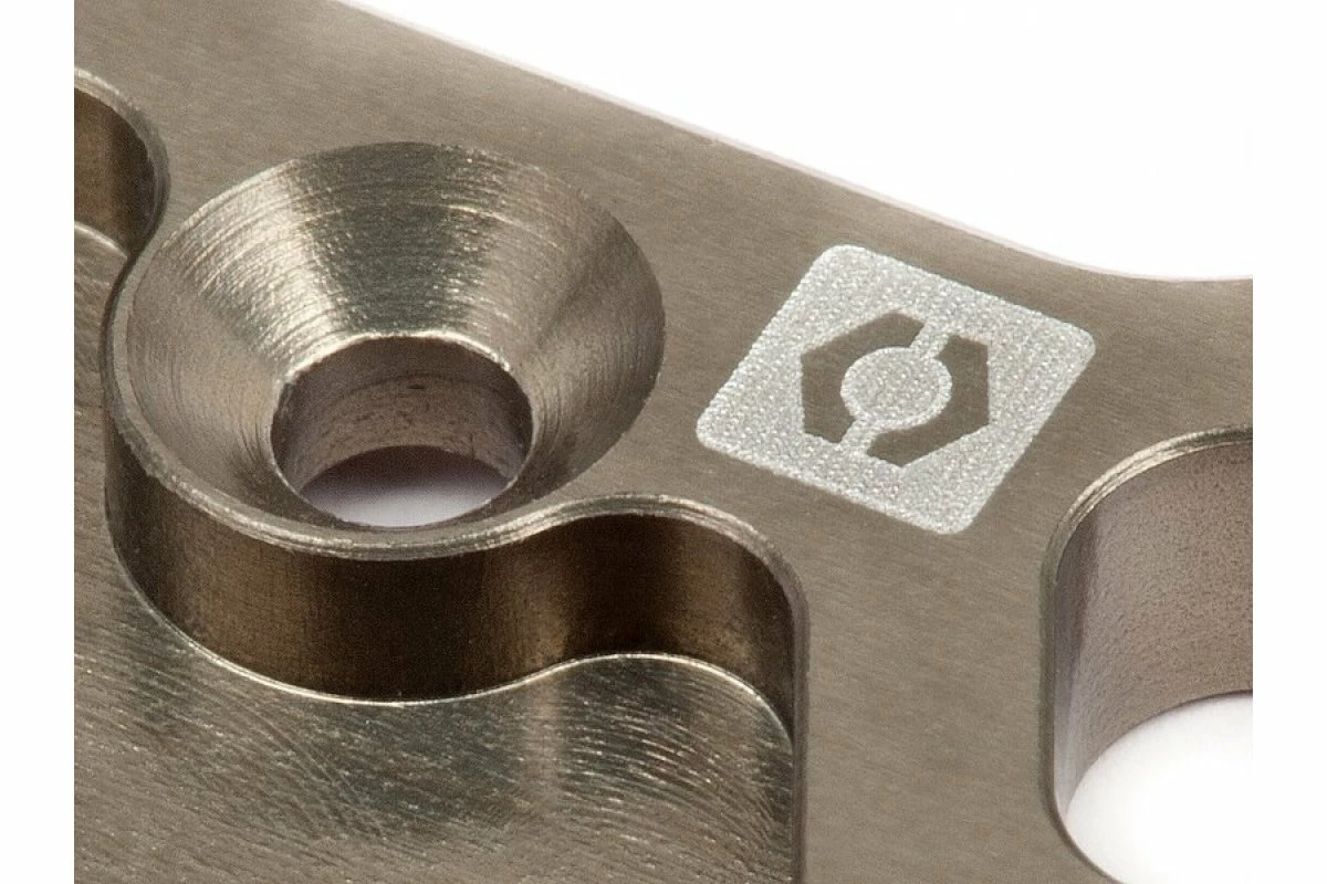 108022 | HPI Gunmetal Aluminium Front Upper Brace W/Hardware 5 108022 | HPI Gunmetal Aluminium Front Upper Brace W/Hardware - Image 3